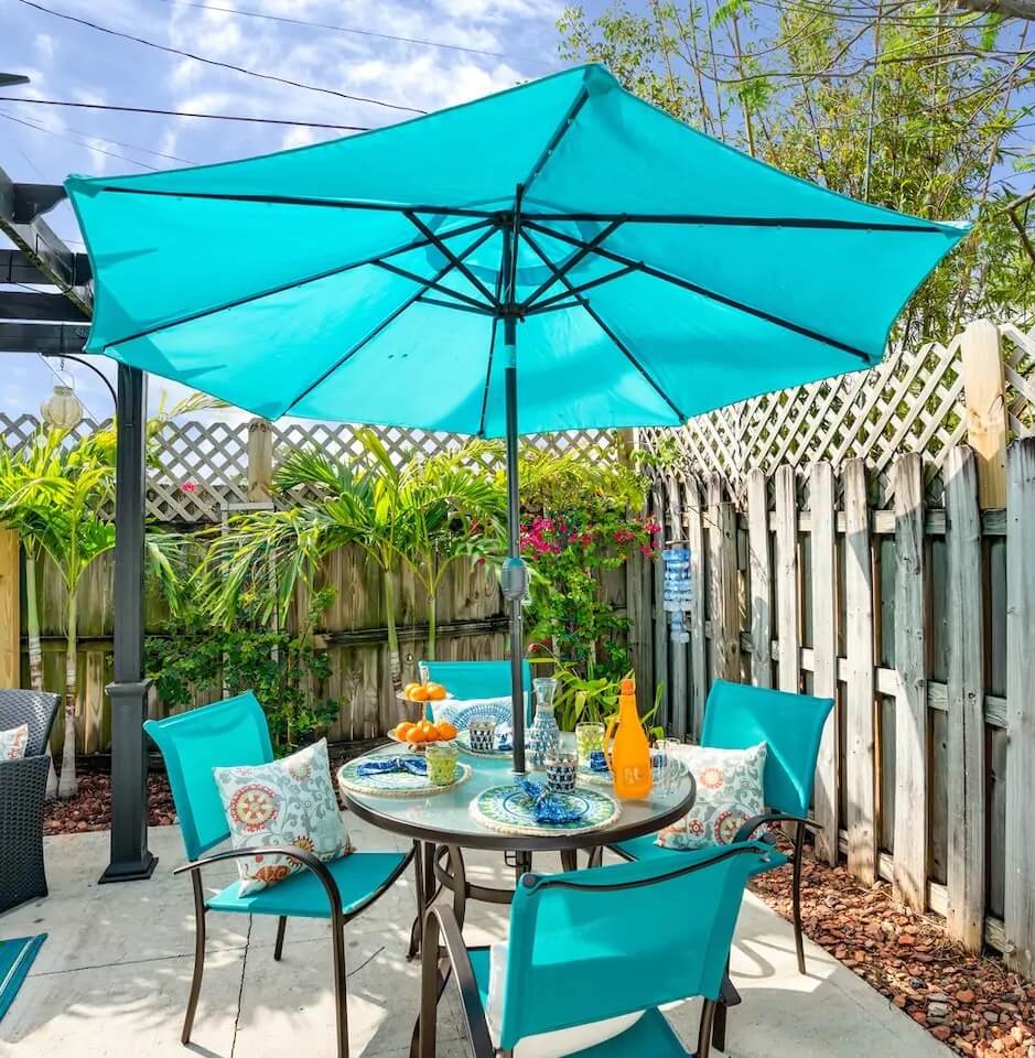 Lake Worth Florida Beach Cottage Patio Dining