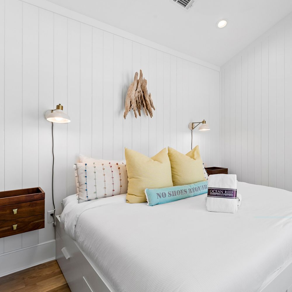Bella Luna A Grayton Beach Cottage - 2nd floor bedroom